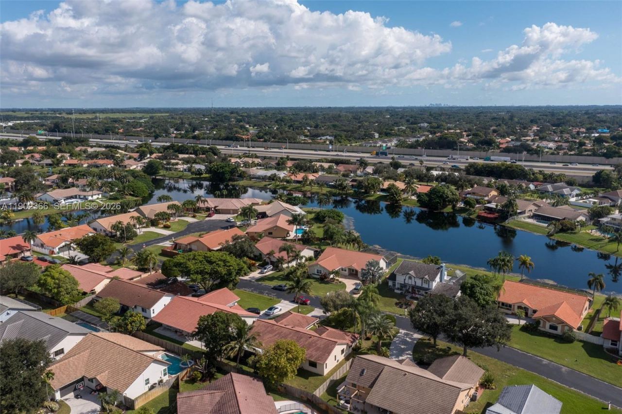 5641 Thistledown Ter, Davie, FL 33331 Photo