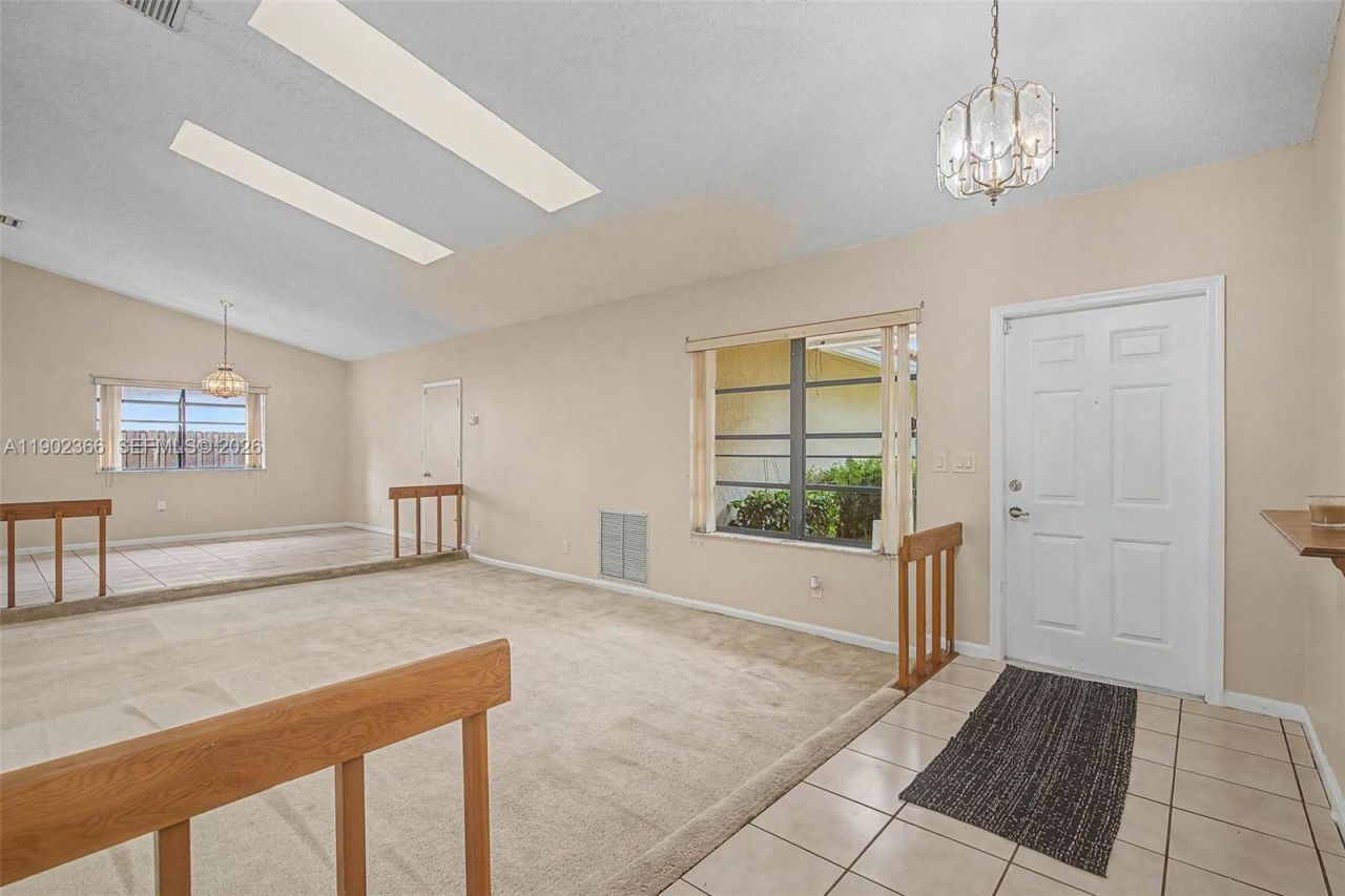 5641 Thistledown Ter, Davie, FL 33331 Photo