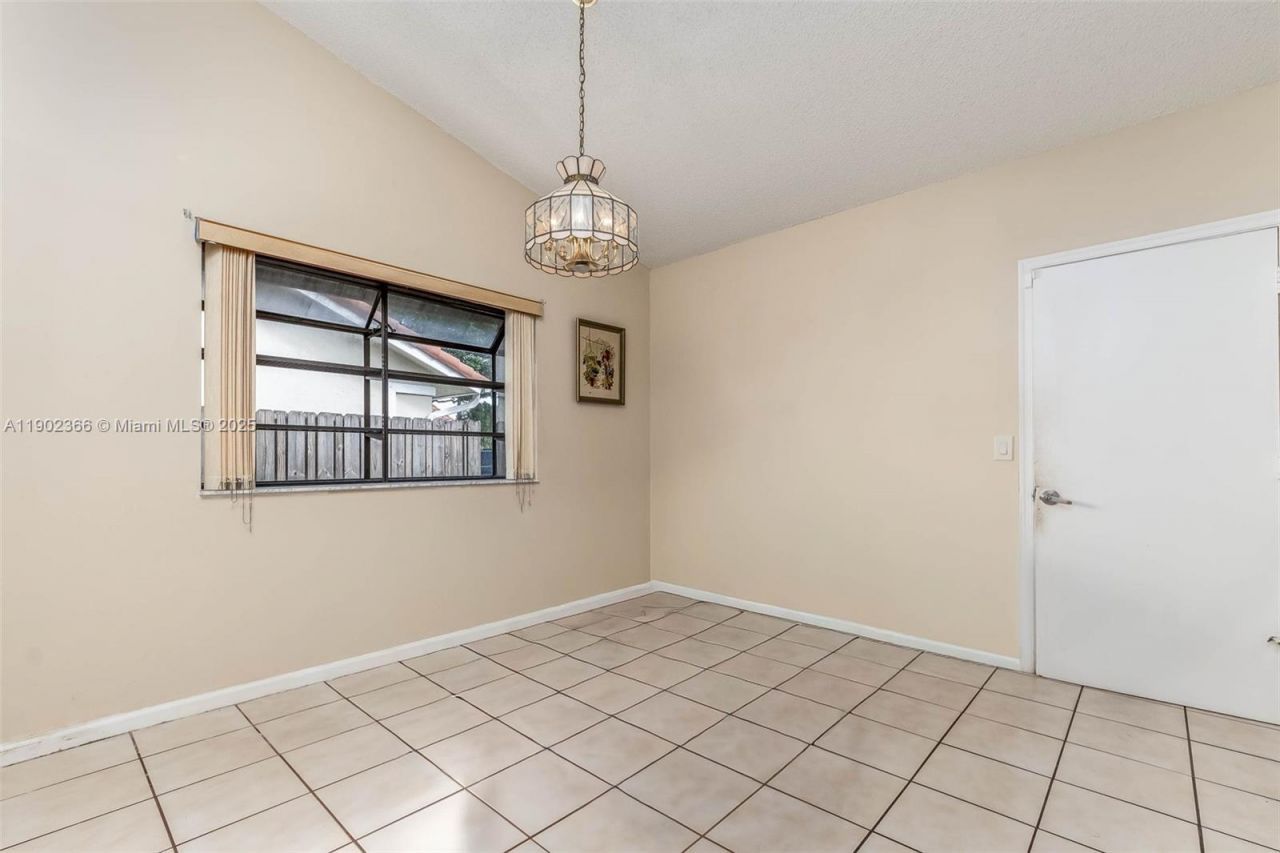 5641 Thistledown Ter, Davie, FL 33331 Photo