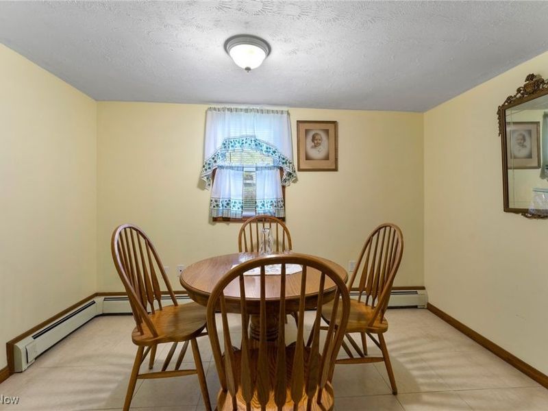 365 Lyons Avenue, East Palestine, OH 44413 Photo 9