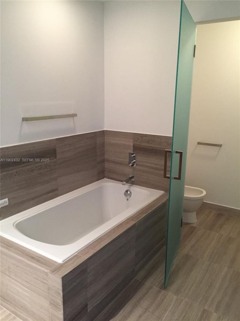 350 Ocean Dr, Unit 704N, Key Biscayne, FL 33149 Photo