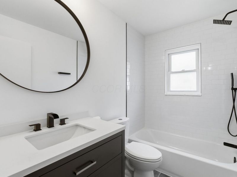 388 Elkwood Place, Columbus, OH 43230 Photo 10