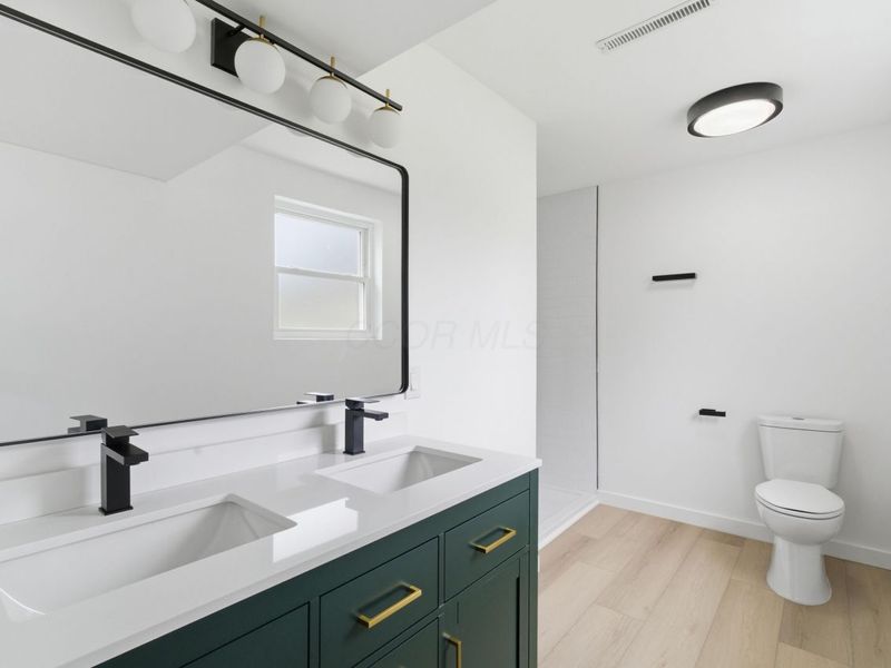 388 Elkwood Place, Columbus, OH 43230 Photo 12