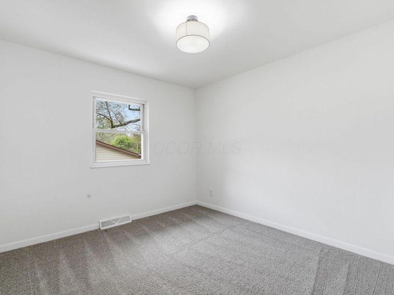 388 Elkwood Place, Columbus, OH 43230 Photo 7