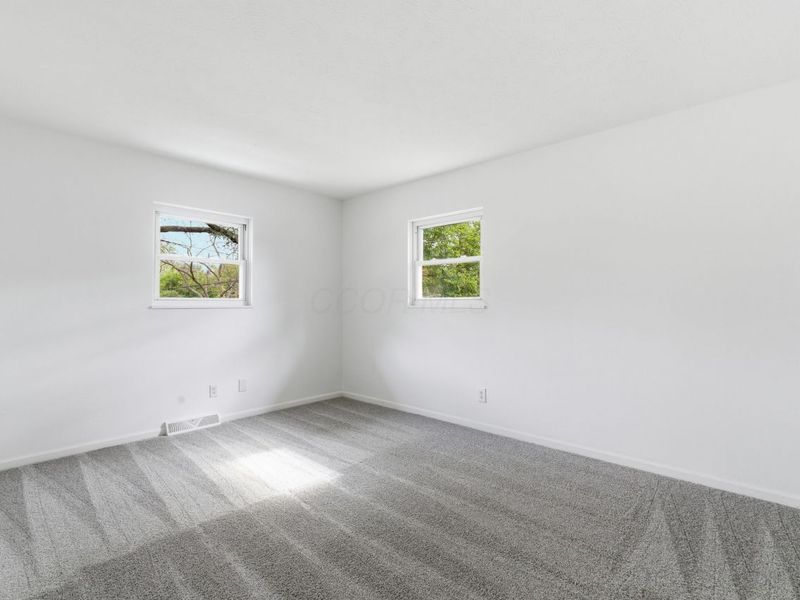 388 Elkwood Place, Columbus, OH 43230 Photo 8