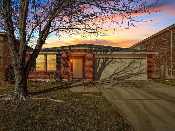 1713 Baxter Springs Drive, Fort Worth, TX 76247