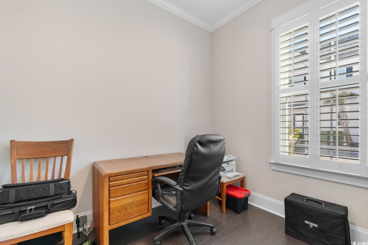 847 Iris St. Photo 17