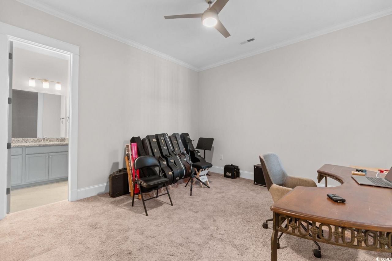 847 Iris St. Photo 21