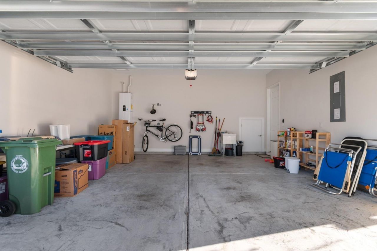 847 Iris St. Photo 27