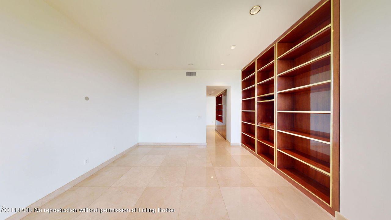 2 N Breakers Row N, Unit PH4, Palm Beach, FL 33480 Photo