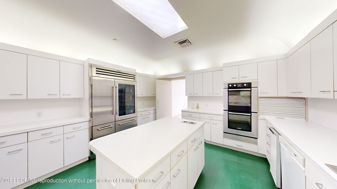 2 N Breakers Row N, Unit PH4, Palm Beach, FL 33480 Photo