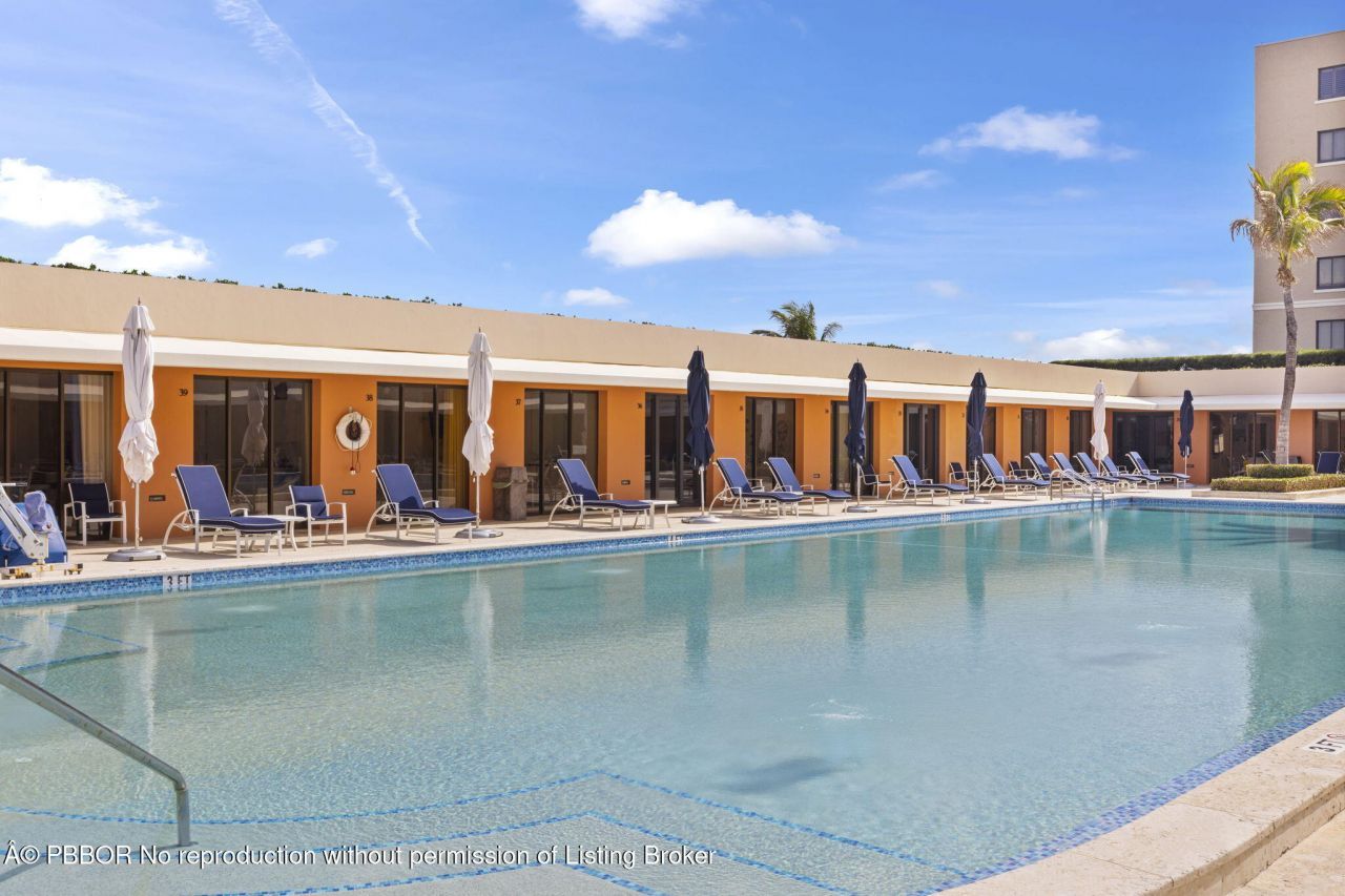 2 N Breakers Row N, Unit PH4, Palm Beach, FL 33480 Photo