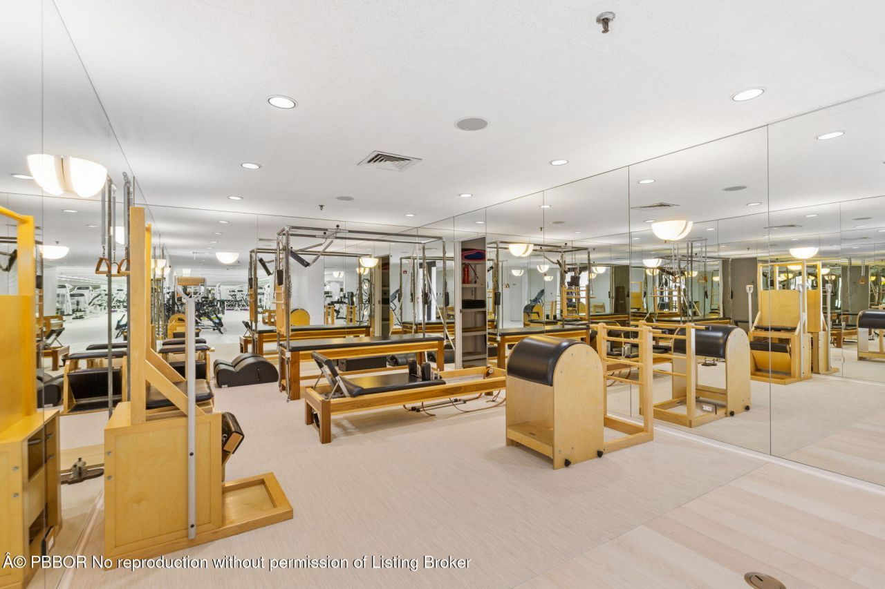 2 N Breakers Row N, Unit PH4, Palm Beach, FL 33480 Photo