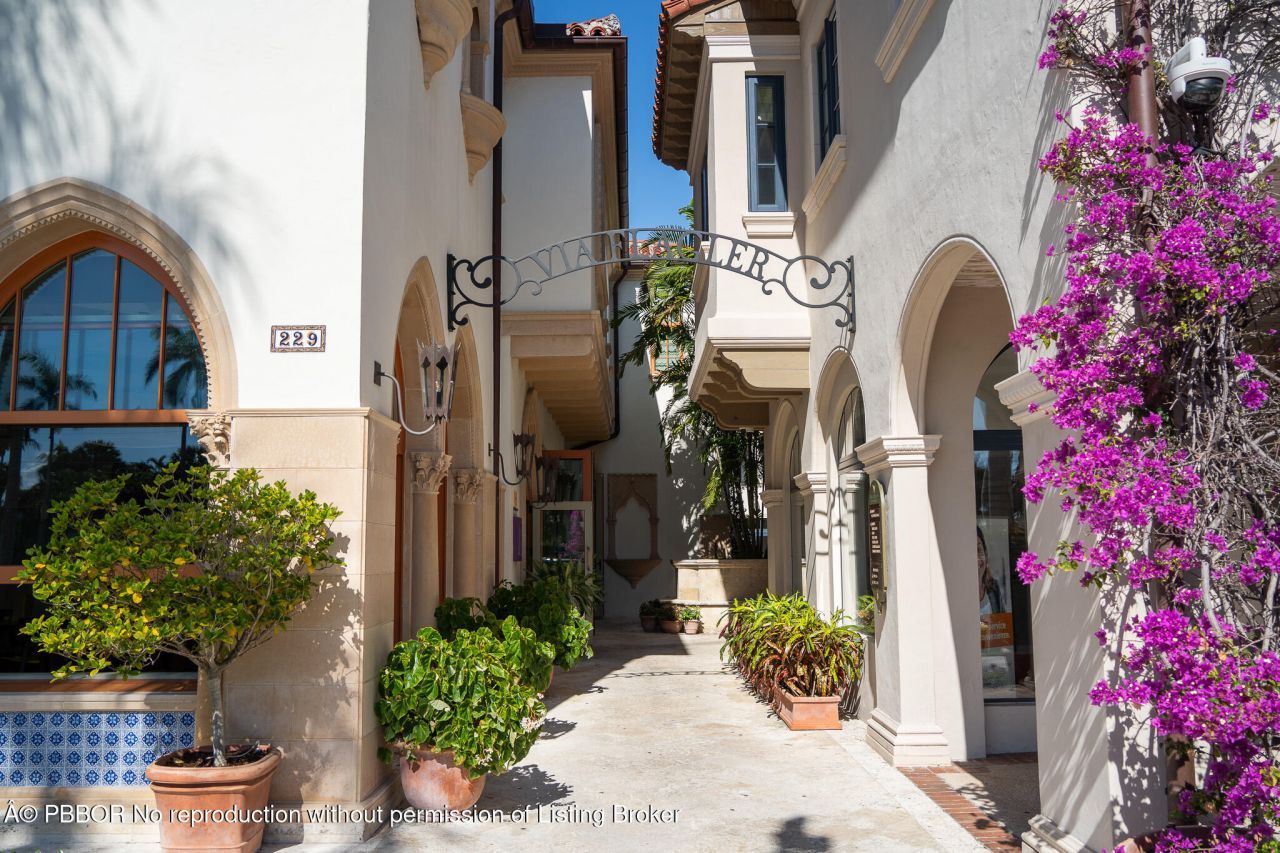 2 N Breakers Row N, Unit PH4, Palm Beach, FL 33480 Photo