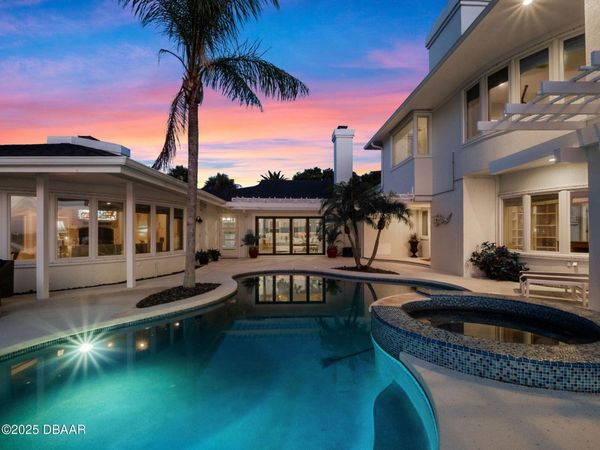 1215 Commodore Drive, New Smyrna Beach, FL 32168