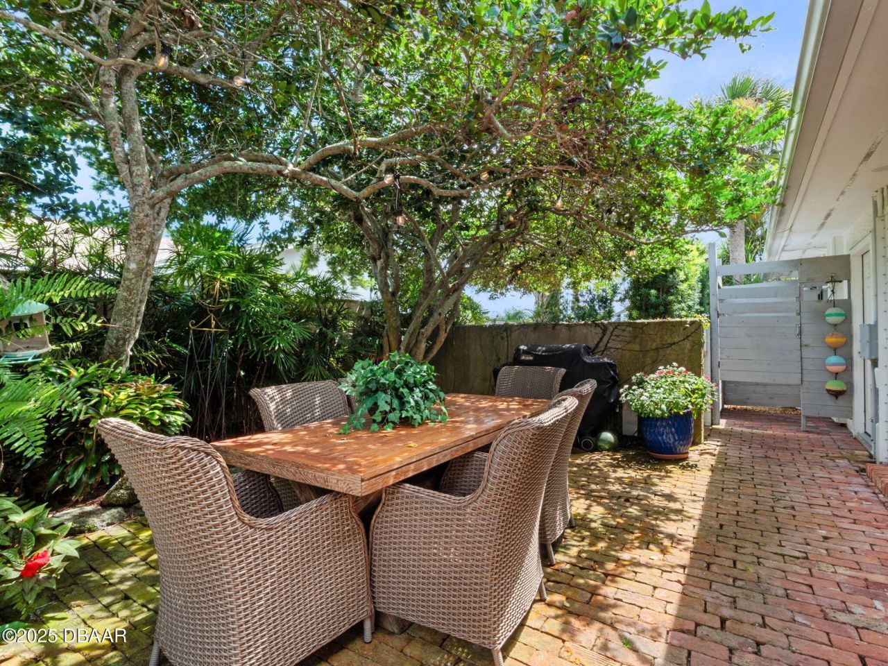 1215 Commodore Drive, New Smyrna Beach, FL 32168 Photo