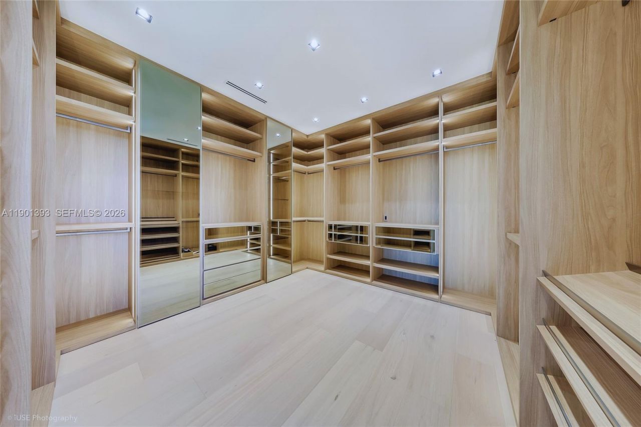 770 Lake Rd, Miami, FL 33137 Photo