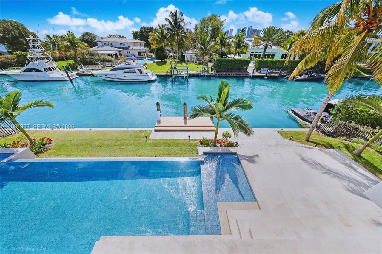 770 Lake Rd, Miami, FL 33137 Photo