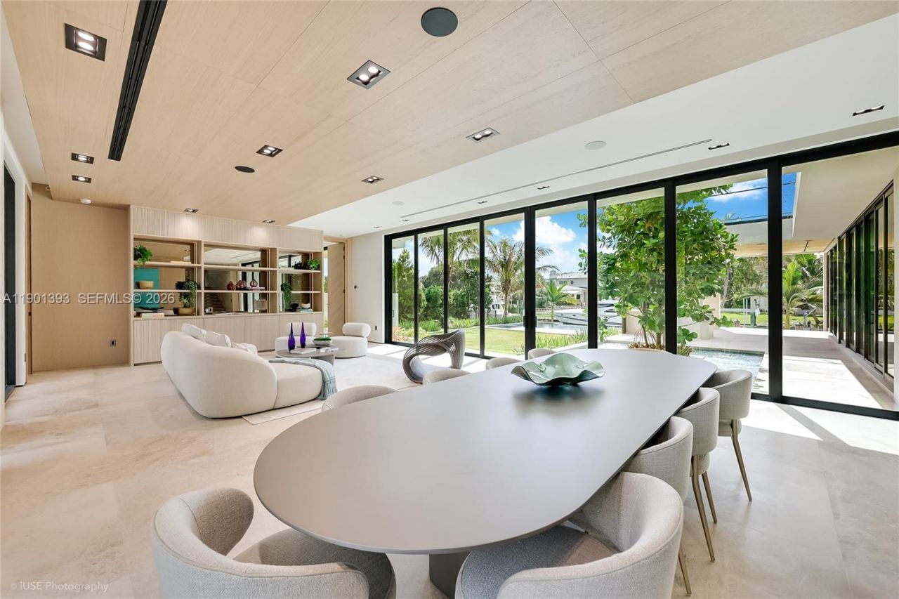 770 Lake Rd, Miami, FL 33137 Photo