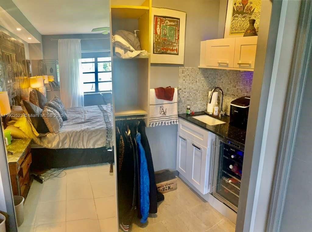 877 NE 195th St, Unit 122, Miami, FL 33179 Photo