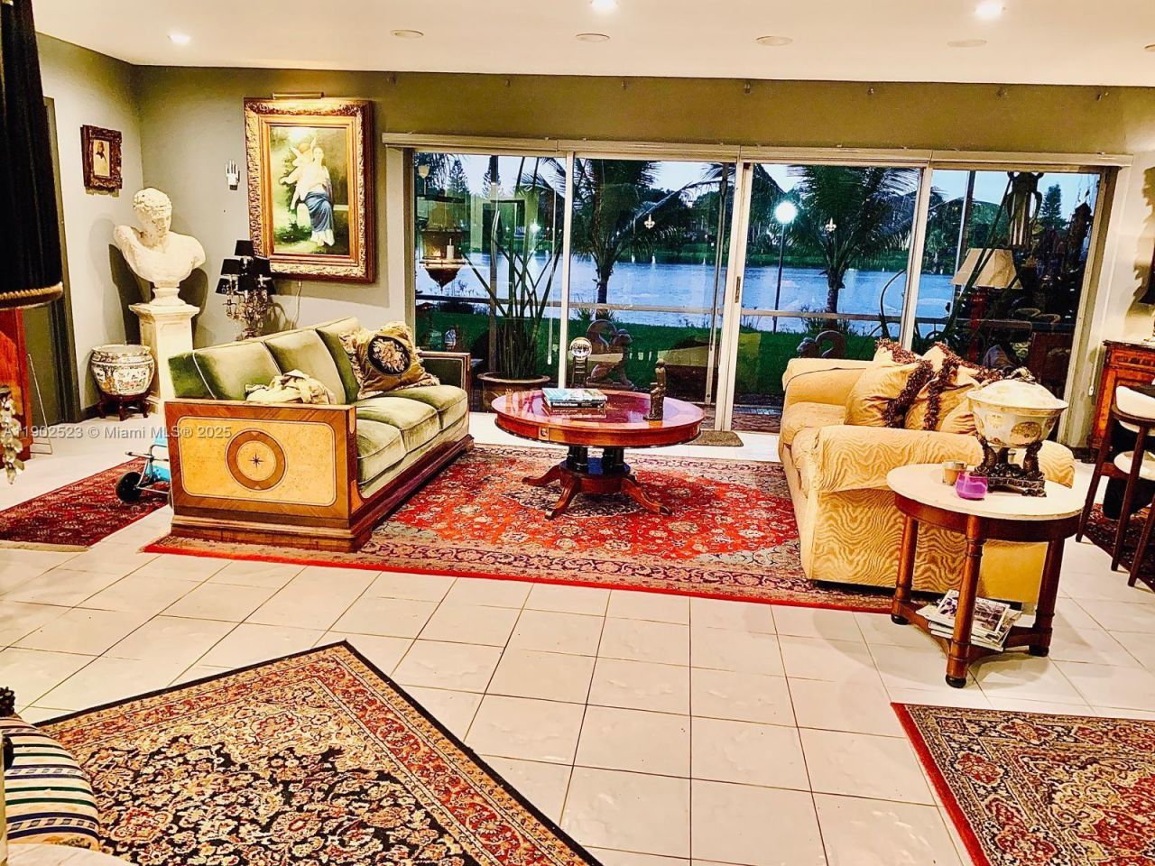 877 NE 195th St, Unit 122, Miami, FL 33179 Photo