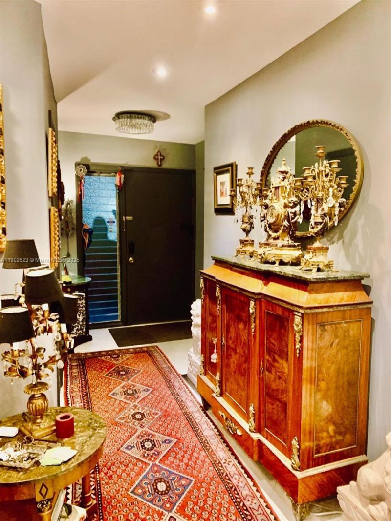 877 NE 195th St, Unit 122, Miami, FL 33179 Photo