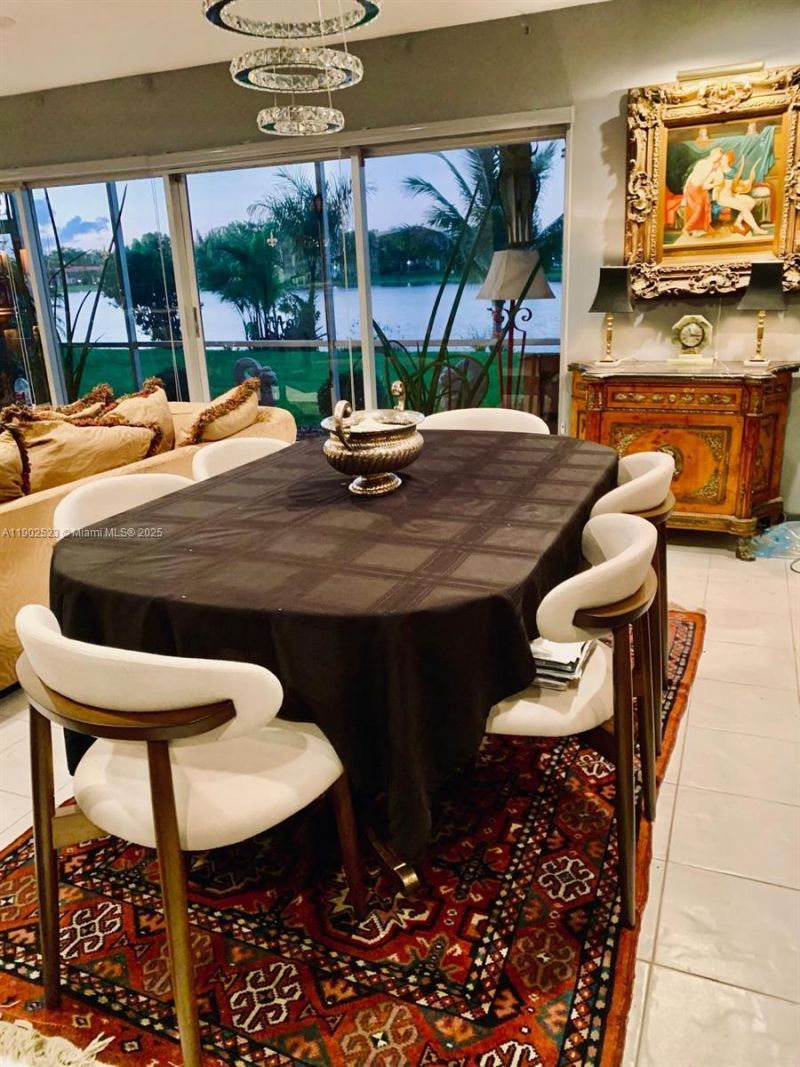 877 NE 195th St, Unit 122, Miami, FL 33179 Photo