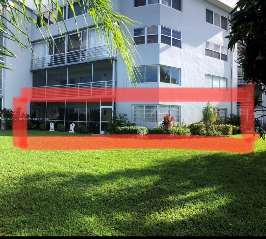 877 NE 195th St, Unit 122, Miami, FL 33179 Photo