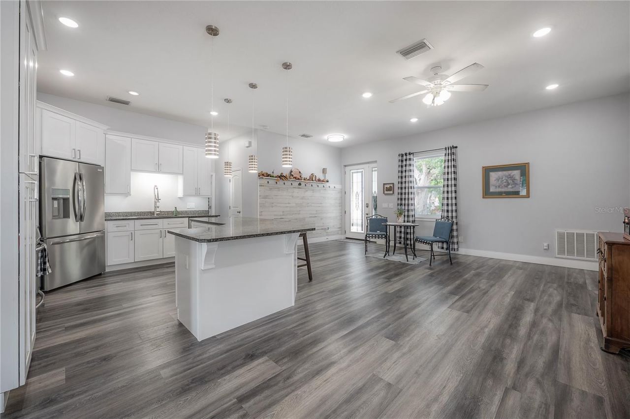 5619 25th Street W, Bradenton, FL 34207 Photo