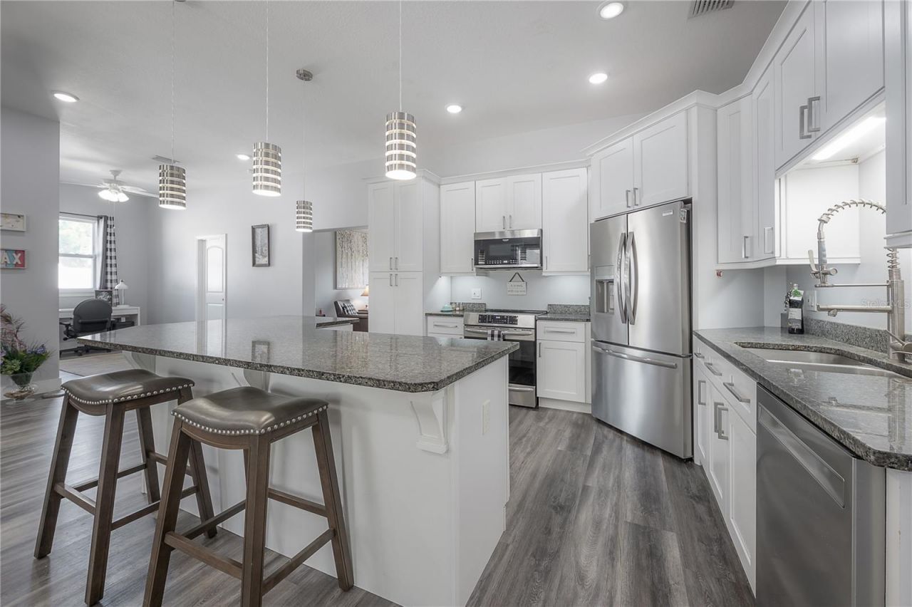 5619 25th Street W, Bradenton, FL 34207 Photo