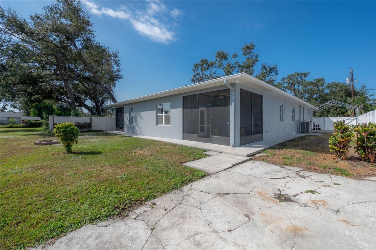 5619 25th Street W, Bradenton, FL 34207 Photo