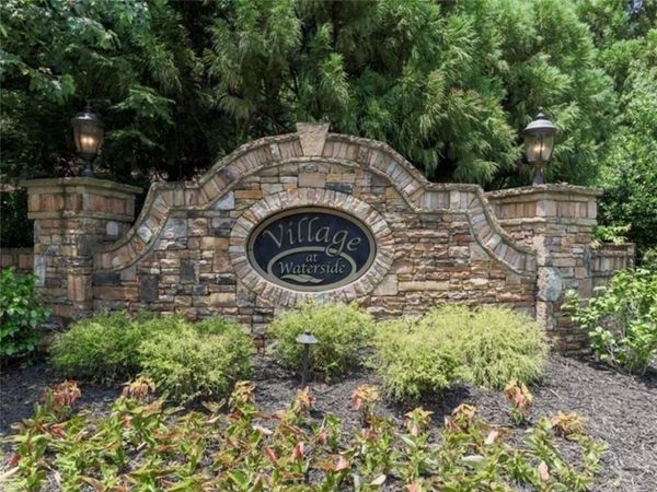 46 SOMERSET Lane, Cartersville, GA 30121