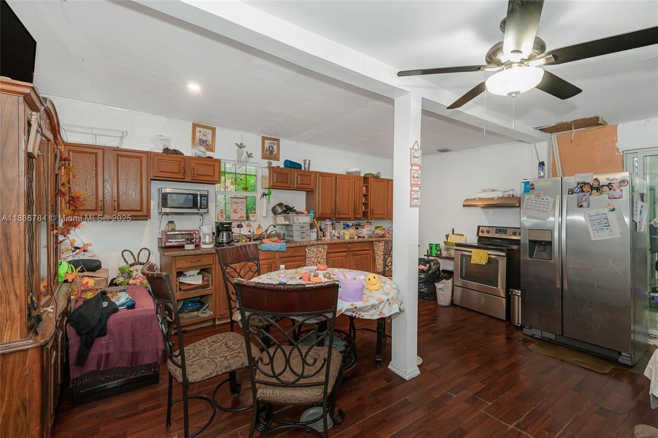 807 NW 109th St, Miami, FL 33168 Photo