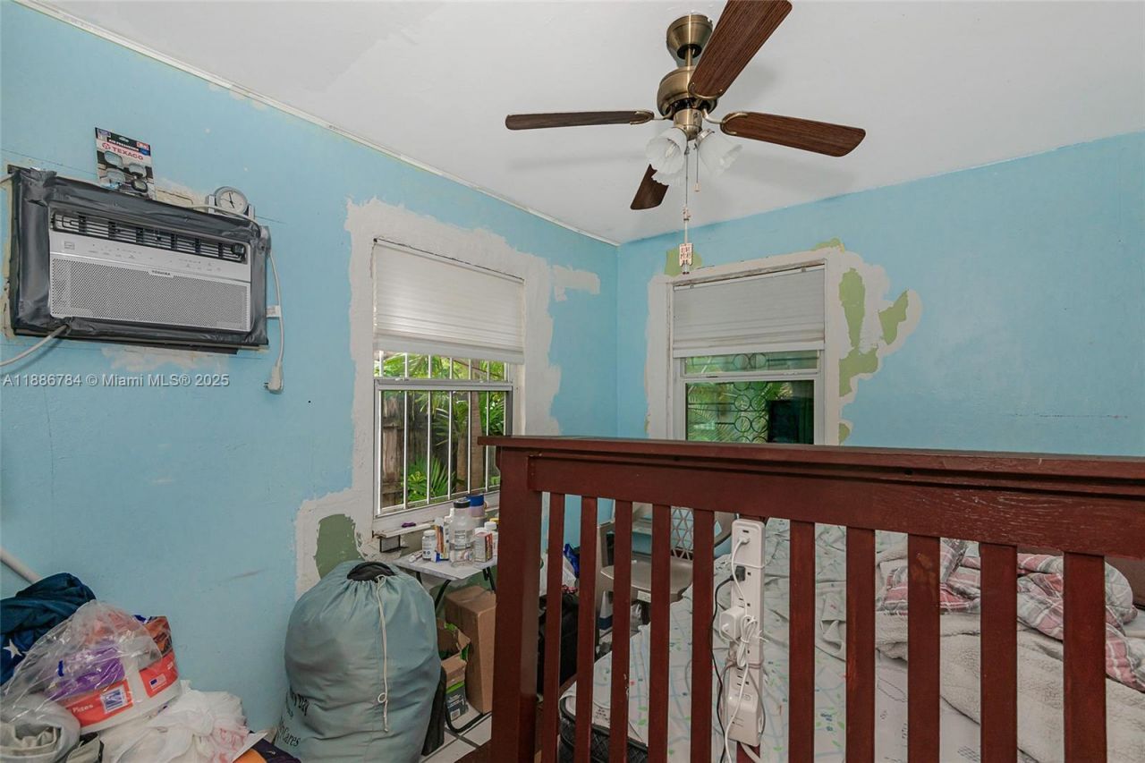 807 NW 109th St, Miami, FL 33168 Photo