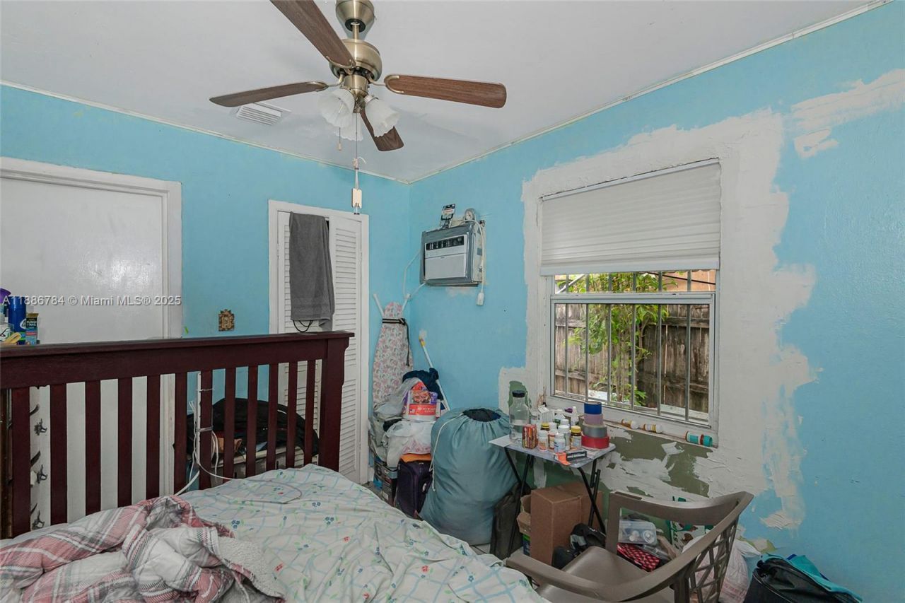 807 NW 109th St, Miami, FL 33168 Photo