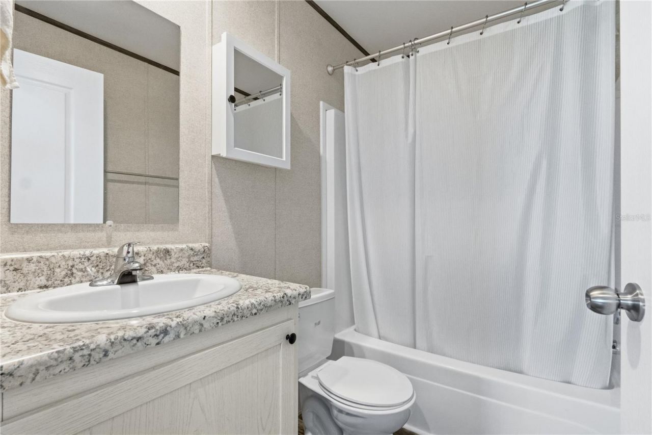 9870 SW 62nd Court, Trenton, FL 32693 Photo