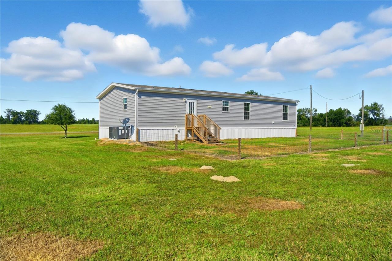 9870 SW 62nd Court, Trenton, FL 32693 Photo