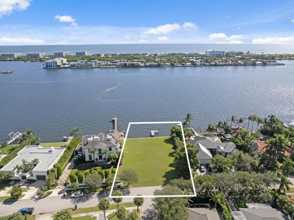 2002 Notre Dame Drive, Lake Worth Beach, FL 33460