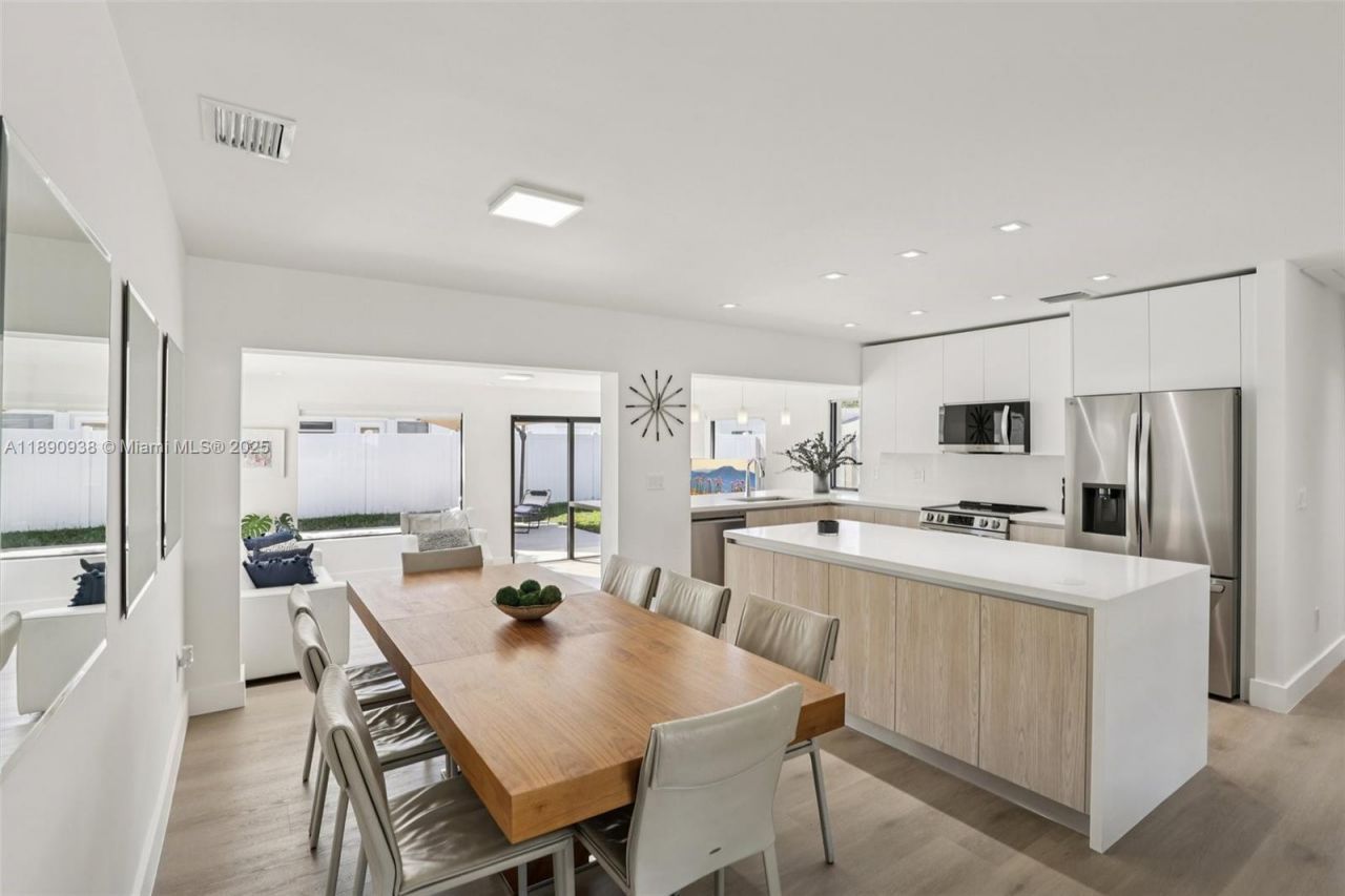 1960 NE 32nd St, Lighthouse Point, FL 33064 Photo