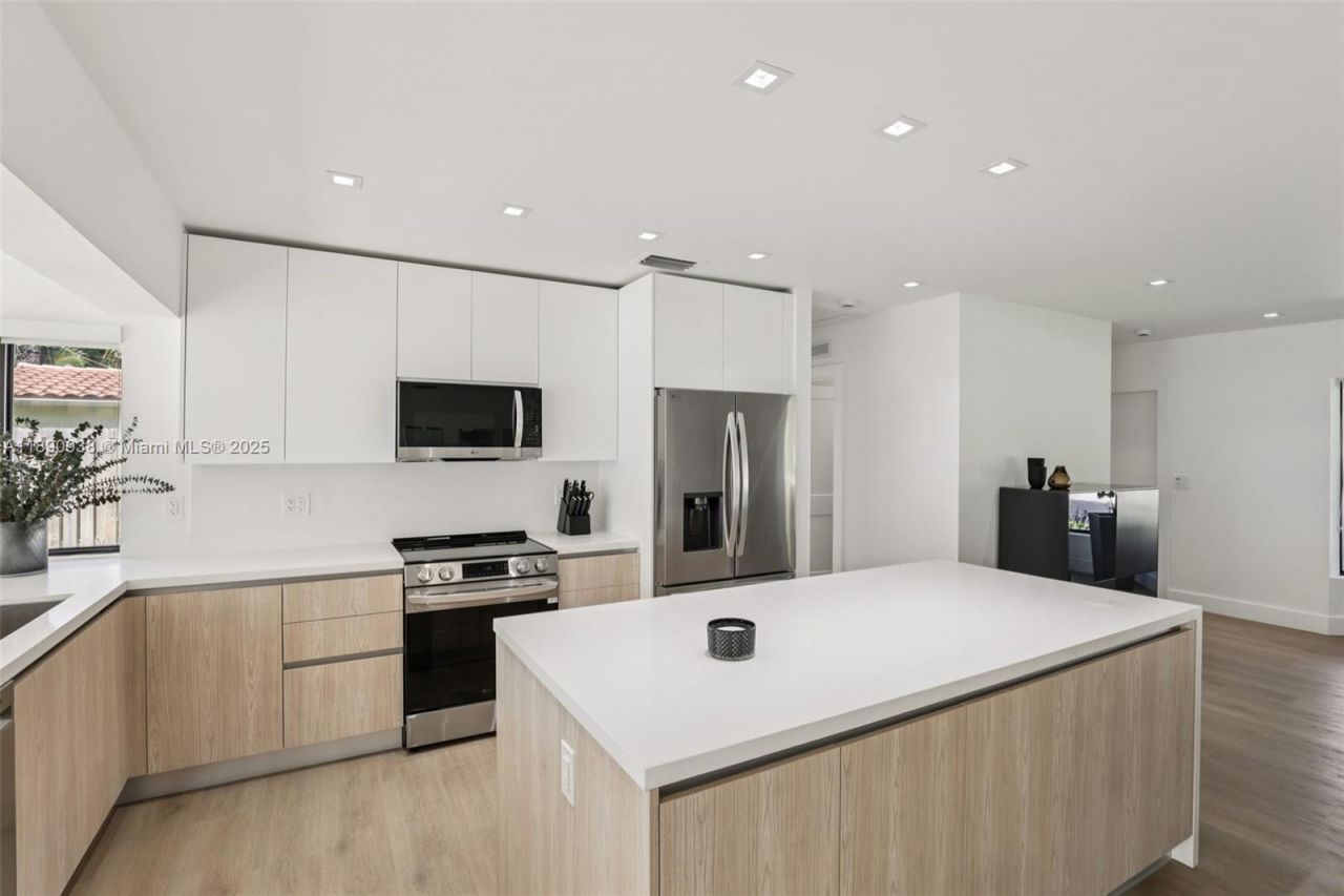 1960 NE 32nd St, Lighthouse Point, FL 33064 Photo