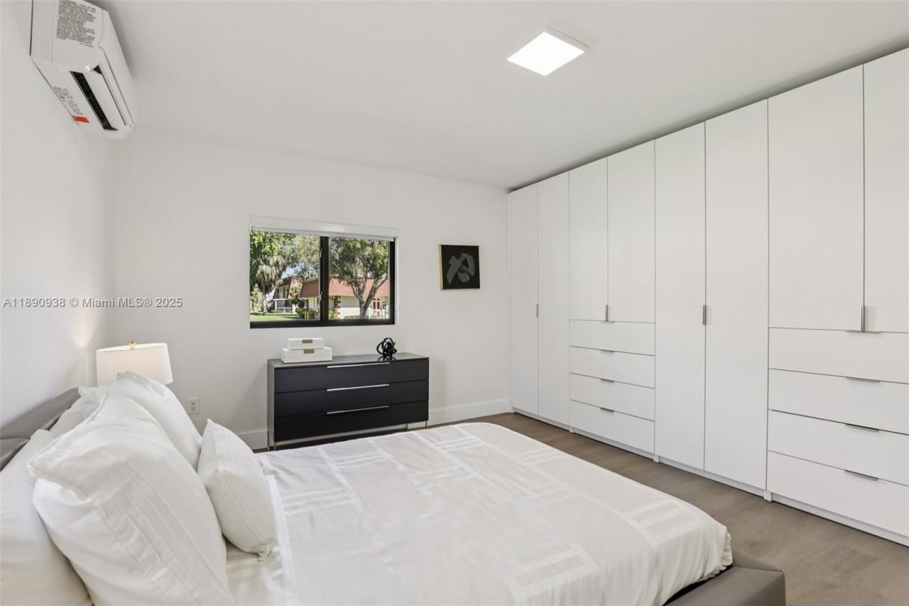 1960 NE 32nd St, Lighthouse Point, FL 33064 Photo