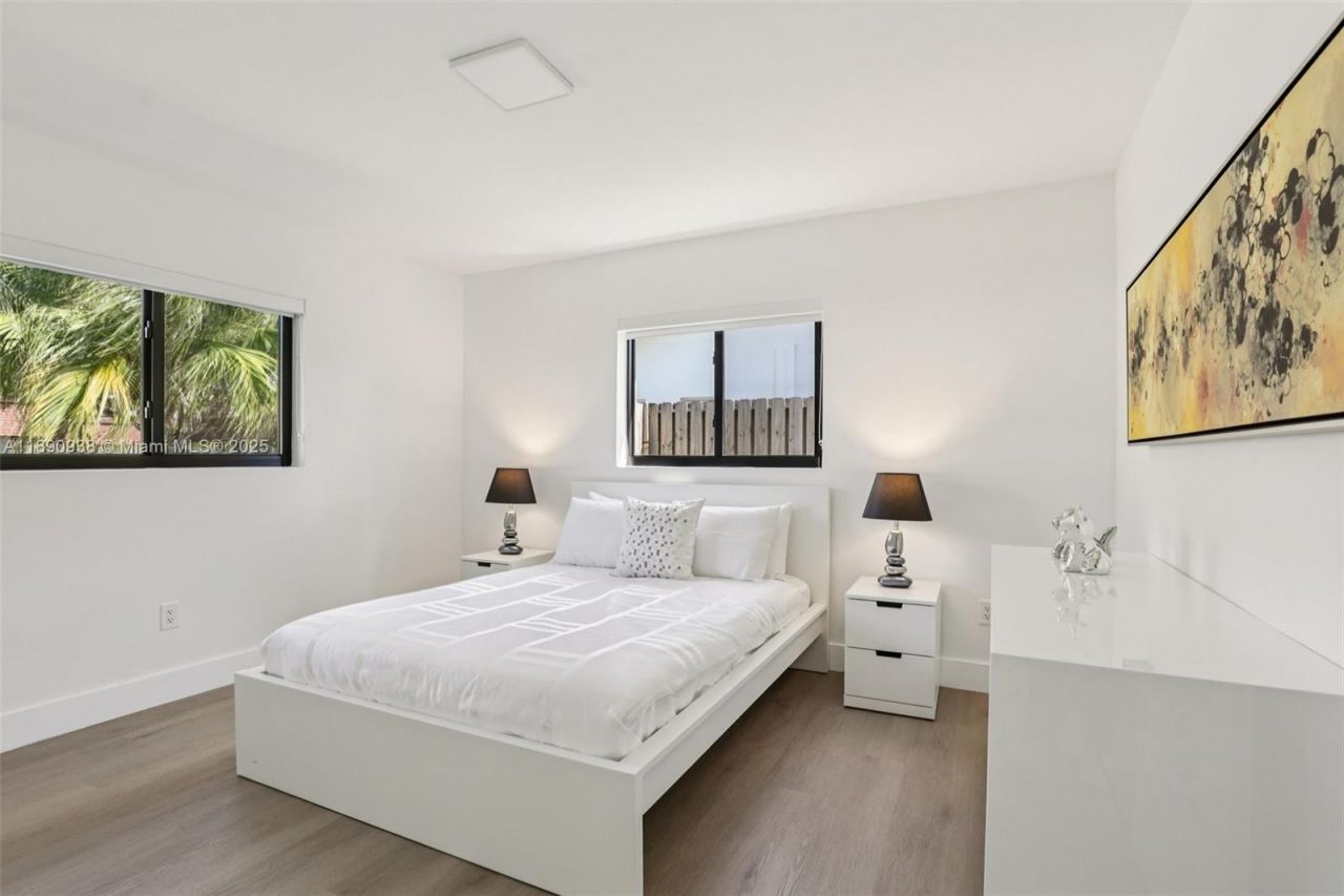 1960 NE 32nd St, Lighthouse Point, FL 33064 Photo