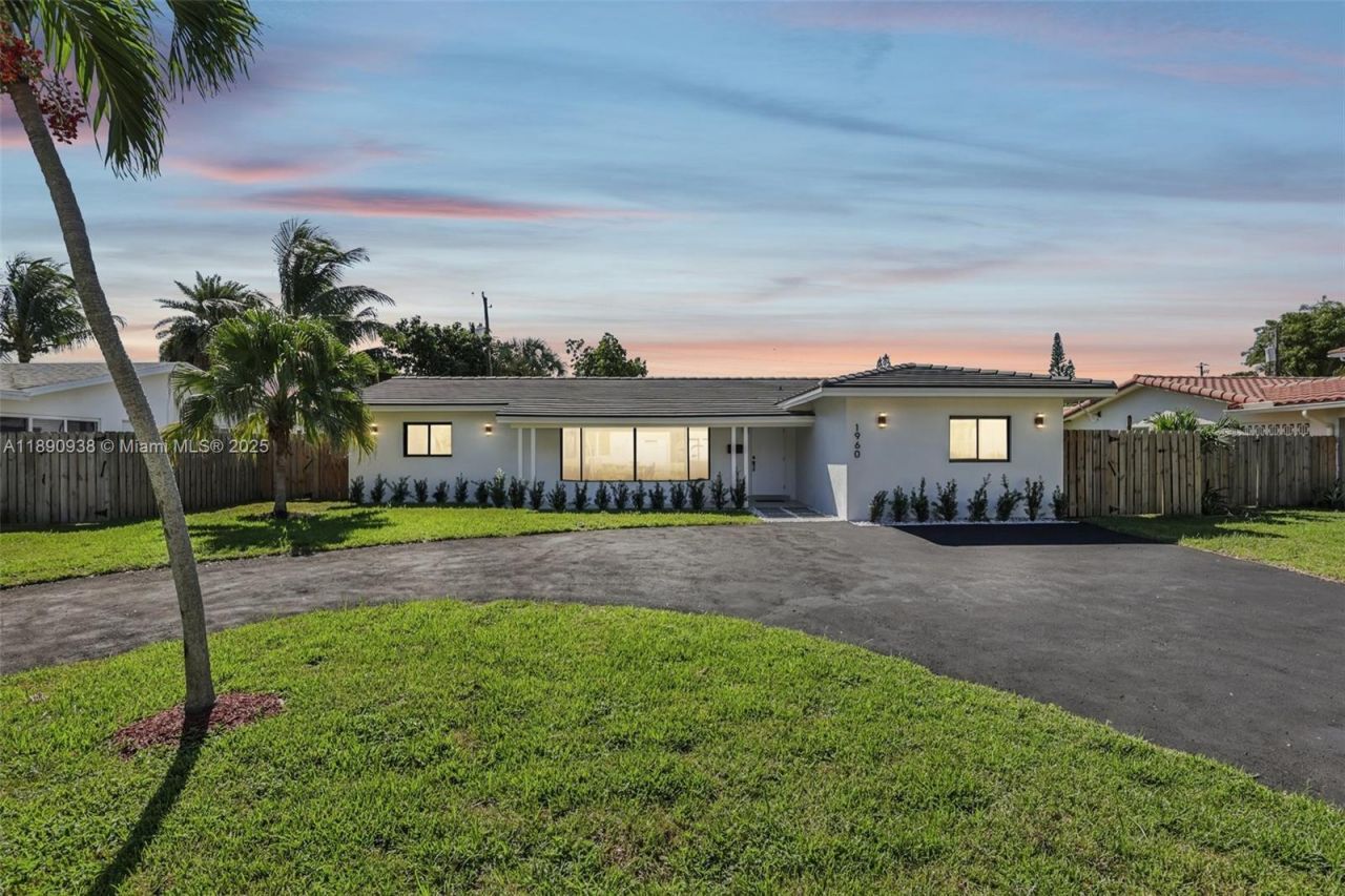 1960 NE 32nd St, Lighthouse Point, FL 33064 Photo