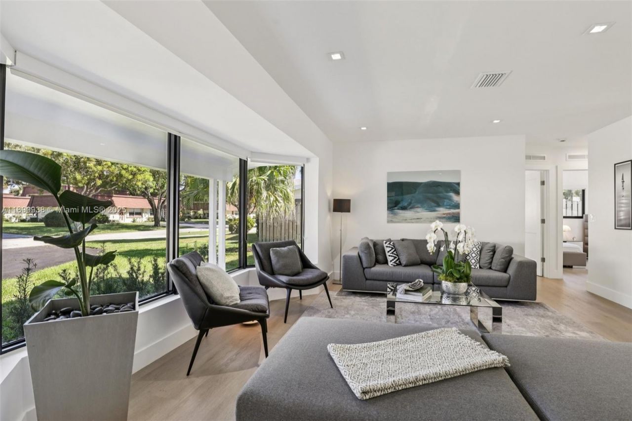 1960 NE 32nd St, Lighthouse Point, FL 33064 Photo