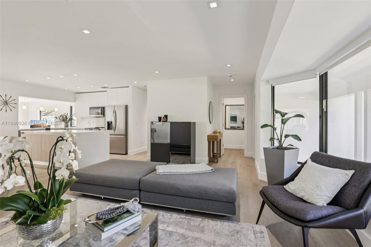 1960 NE 32nd St, Lighthouse Point, FL 33064 Photo