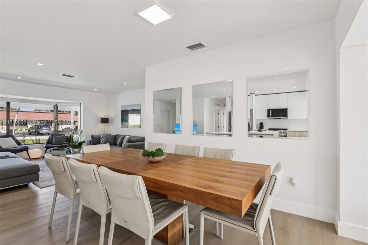 1960 NE 32nd St, Lighthouse Point, FL 33064 Photo