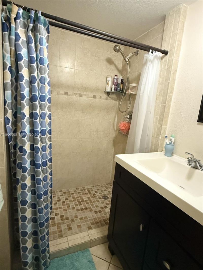 1835 SW 10th St, Miami, FL 33135 Photo