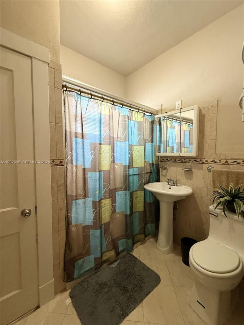 1835 SW 10th St, Miami, FL 33135 Photo