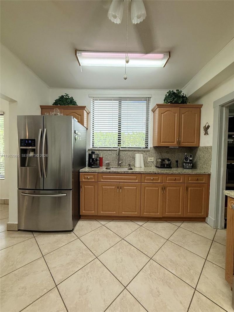 1835 SW 10th St, Miami, FL 33135 Photo