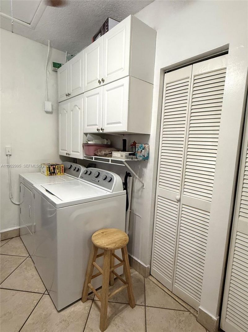 1835 SW 10th St, Miami, FL 33135 Photo